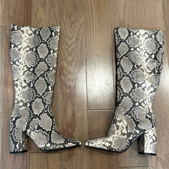 Snakeskin Pattern Knee-High Boots - Picture 1 of 3